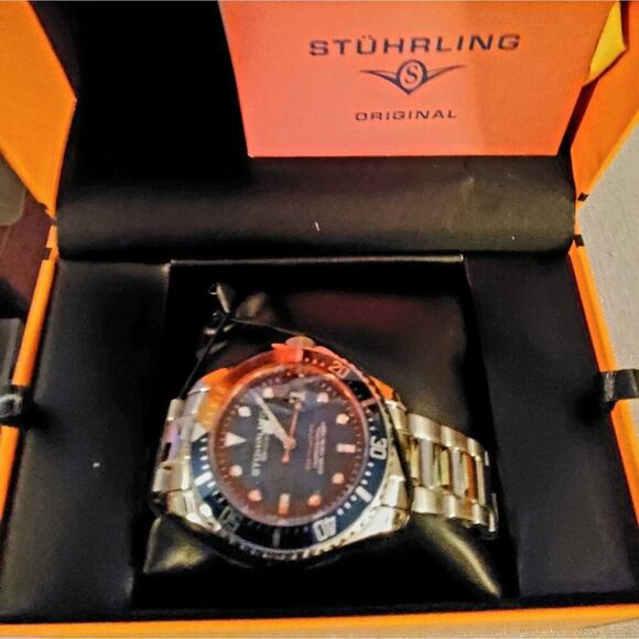 STÜHRLING MEN'S DEPTH MASTER WATCH SILVER CASE AND SILVER BRACELET NEW IN BOX - Picture 4 of 5